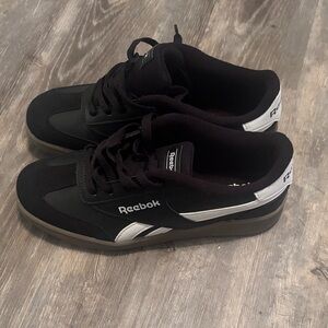 NWOT Reebok Smash Edge Sneakers